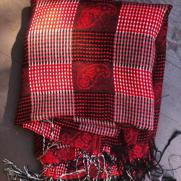 🧣 MWOT Red Scarf 🧣 - Picture 2 of 3